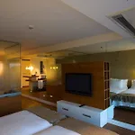 فندق 7800 Çeşme